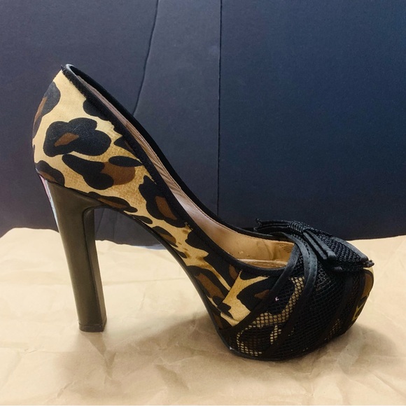 BCBG PARÍS PHYNIA PUMPS LEOPARD PRINT PLATFORMS SZ 8B - Picture 4 of 7